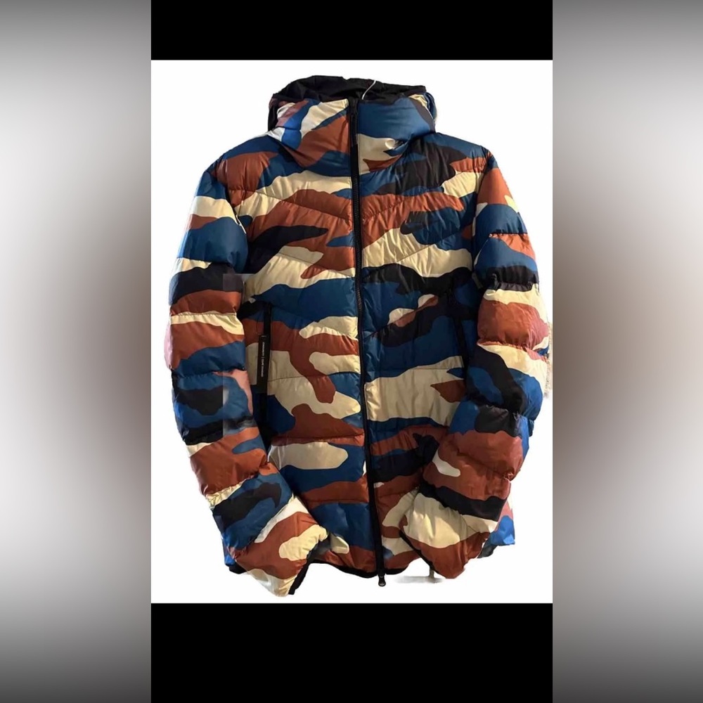 NIKE NSW DOWN-FILL WINDRUNNER PRINTED HOODED PUFFER JACKET CAMO BV4763 222 sz m